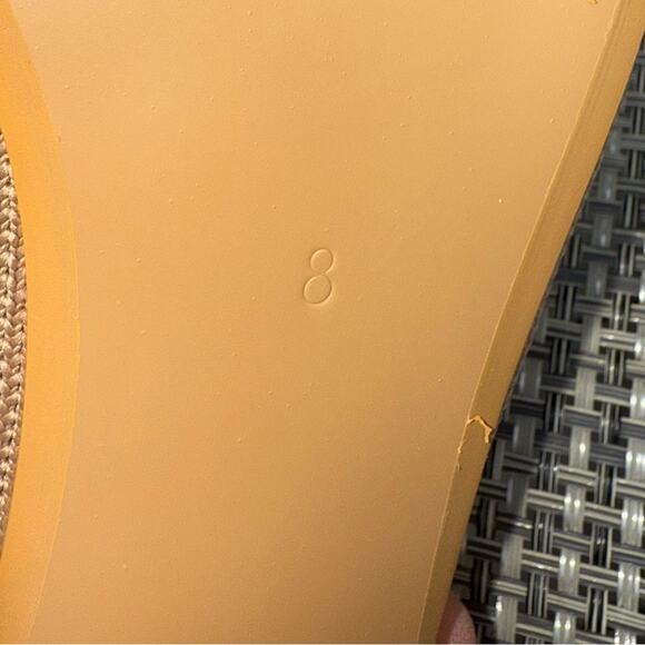 Newbella NWT Women's Knit Mesh Pointed Toe Heeled Mules Gold Link Apricot Size 8 - Picture 8 of 10